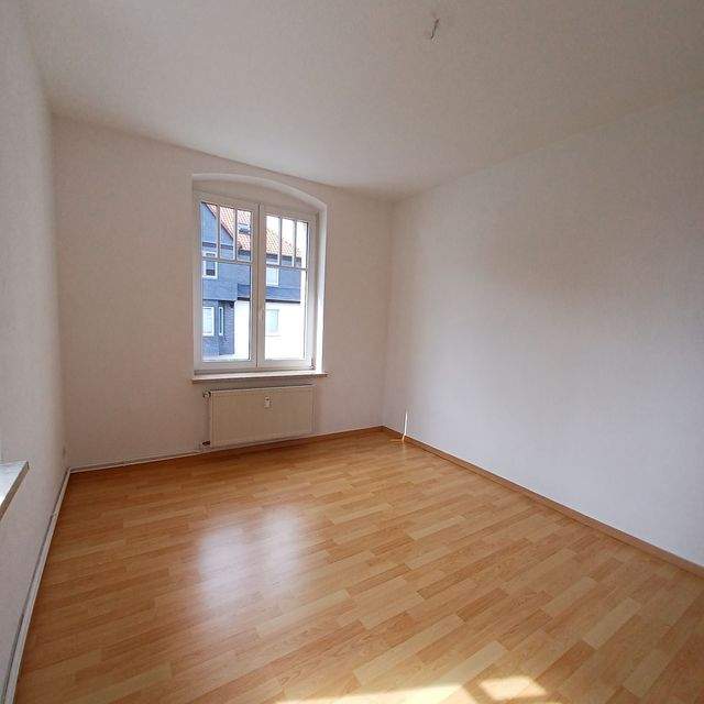 Sehr schöne helle 2 Raum Wohnung ab sofort in Lichtentanne zu vermieten - Foto 3