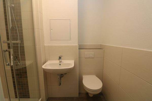 Beispiel Bad mit Dusche