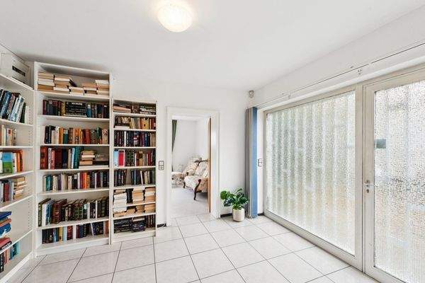 Gartengeschoss seitl. Eingang