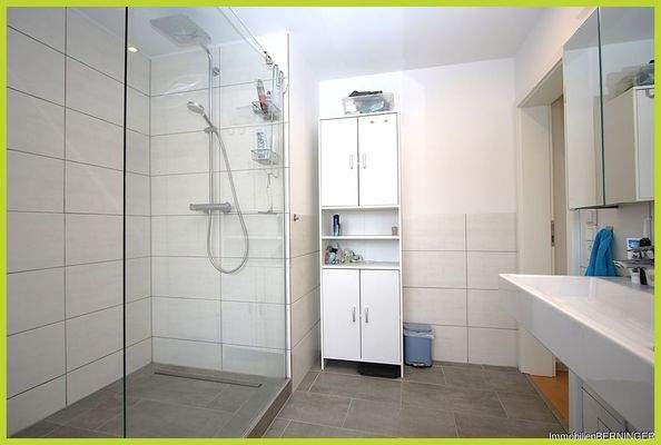 Badezimmer mit XL Dusche