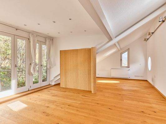 Zimmer (Teilung möglich)