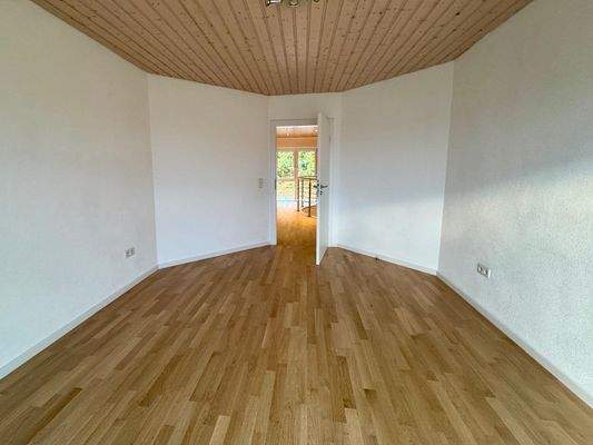 Zimmer OG mitte -1 .jpg