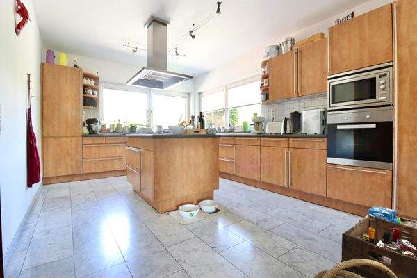 Hochwertige Einbauküche - EG