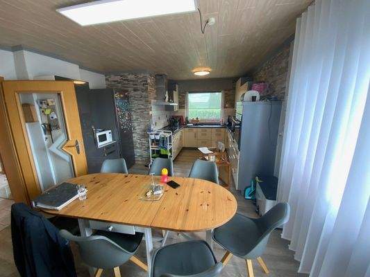 Essplatz mit Küche