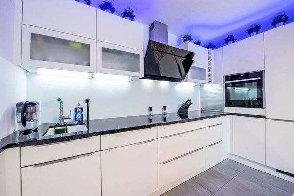 hochwertige Einbauküche