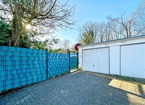 Garage / Zugang zur Immobilie