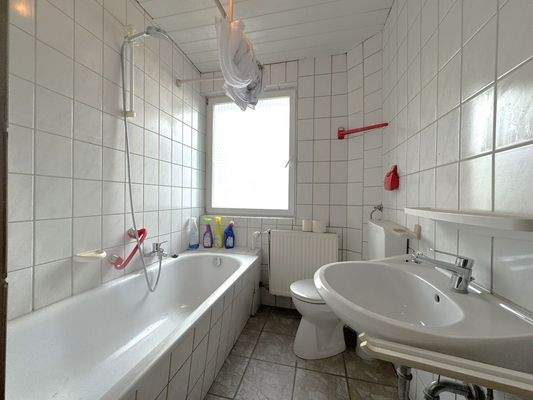 Badezimmer im Obergeschoss 