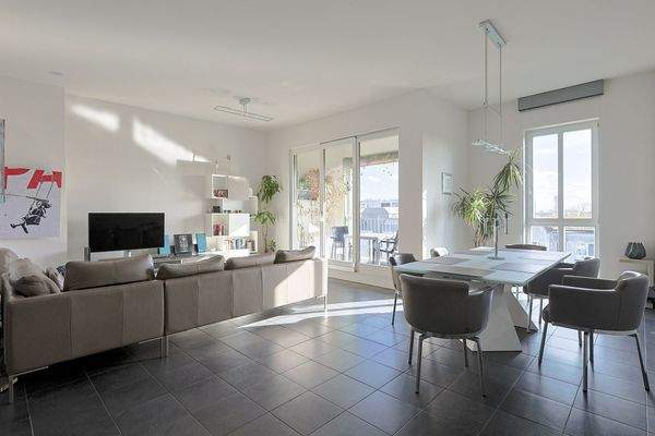 Wohn- und Esszimmer.jpg