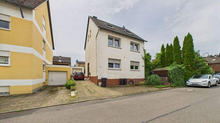 CAM01984G0-PR0499-STILL032