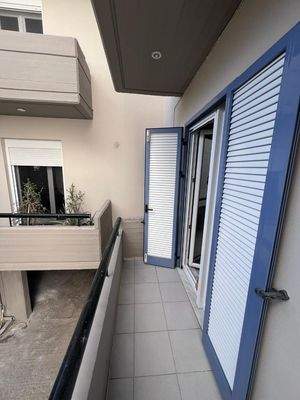 Kreta, Heraklion: Teilrenovierte Wohnung im Stadtteil Mastampas zu verkaufen