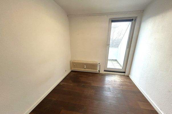 Büro mit kleinem Balkon
