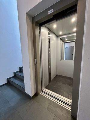 Lift von TG in 3. Etage
