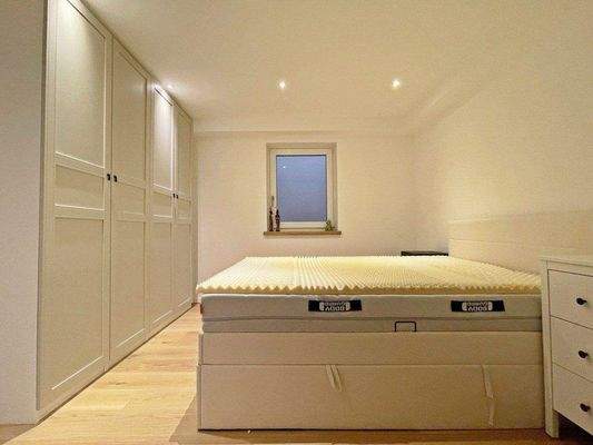 Schlafraum der Einliegerwohnung (2).jpg