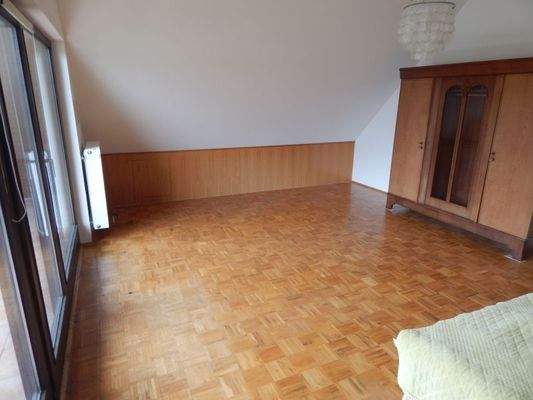 Wohn-/Schlafzimmer im OG