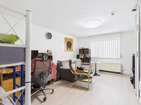 CAM03512G0-PR0090-STILL009