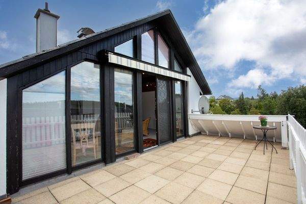 Große (Dach-)Terrasse beim Studio