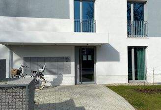 Hauseingang Fr. Weg 447 a.jpg