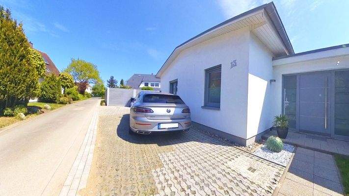 Stellplatz direkt vor dem Haus