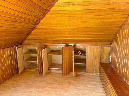 Einbauschränke im Kniestock