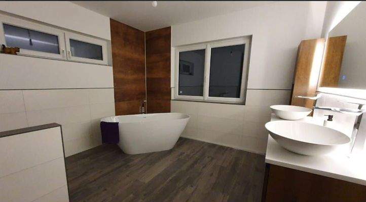 Bad mit Dusche + Wanne im OG -4-.jpg