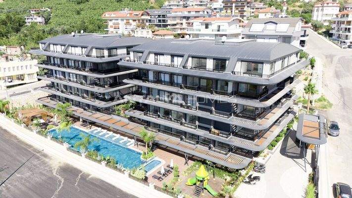 Properties within Walking Distance of Beach in Alanya