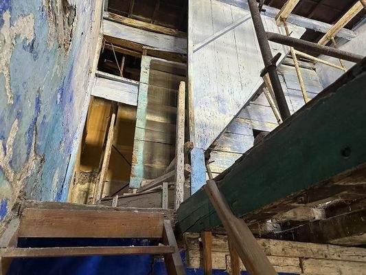 Kreta, Rethymno: 3-stöckiges Gebäude zur Renovierung in der Altstadt zu verkaufen