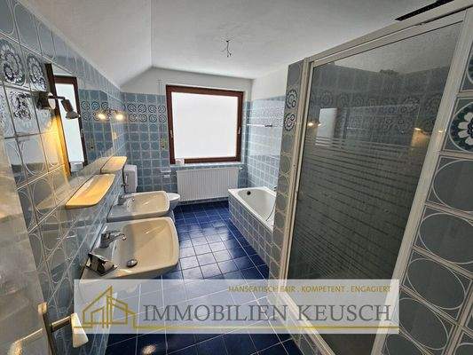 Dusch- und Wannenbad OG