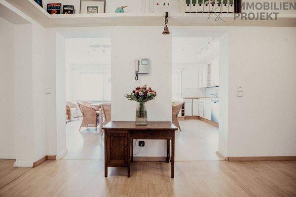 WH_Blick von der Diele in den Essbereich