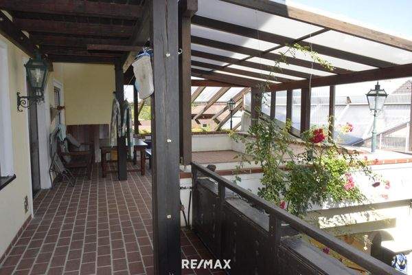 Erdgeschoss - überdachte Terrasse
