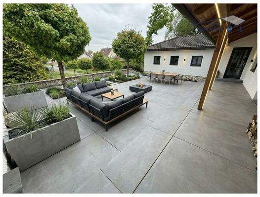 Beispielfoto mit Einrichtung (KI-unterstützt)