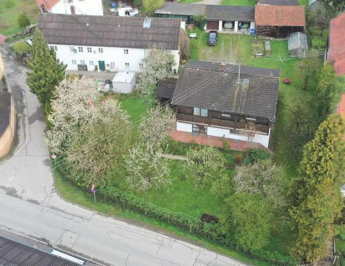 Einfamilienhaus mit Mehrfamilienhaus als Kapitalanlage