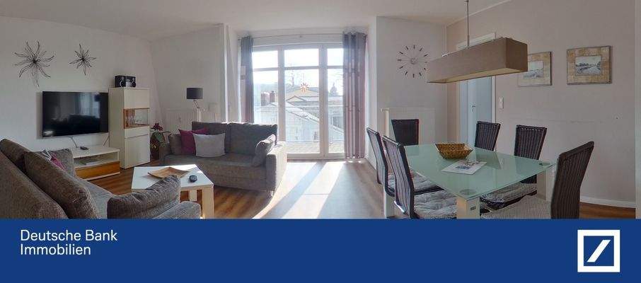 Wohnzimmer mit Eßbereich