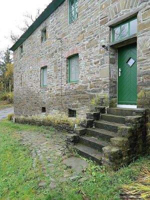 Die Haustür an der Ostseite