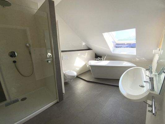 Badezimmer Dachgeschoss