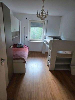 Schlafzimmer Kind 2 1.OG