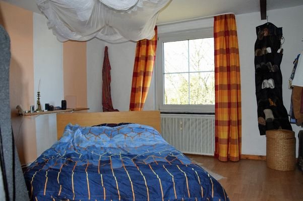 Schlafzimmer 1 DG