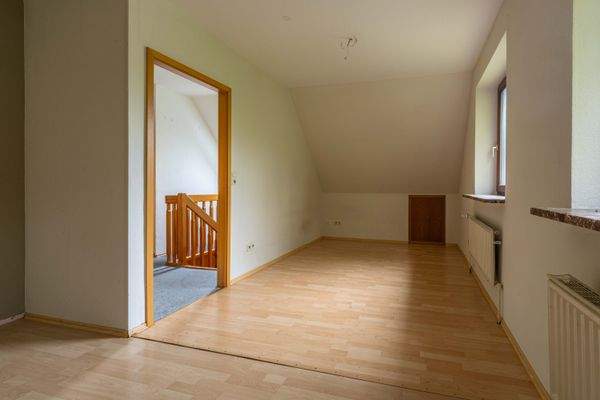 Wohn und Esszimmer DG 3