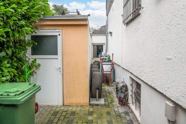 Geräteschuppen und Garage