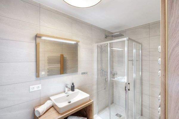 05AlpenstolzDamuels_Badezimmer02