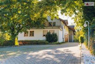Hausansicht Zufahrt