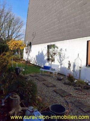 Garten vordere Seitenansicht.jpg