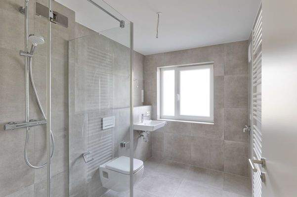 UG Tageslichtbad Dusche/WC