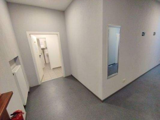 Eingangsbereich Toiletten