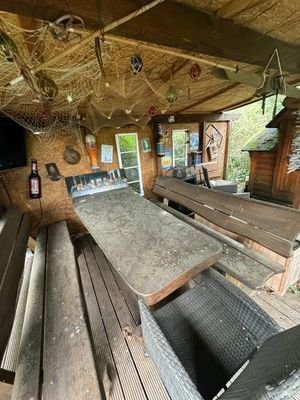 7 Feierhaus mit Kota (2)