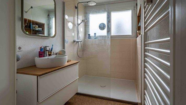 Saniertes Tageslichtbad