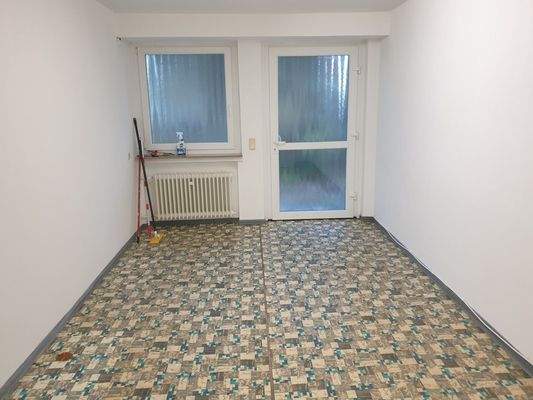 KG Waschküche mit Gartenausgang