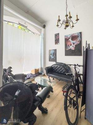 Gewerbefläche vorne-links