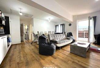 Wohnung - Wohn-, Koch- und Essbereich