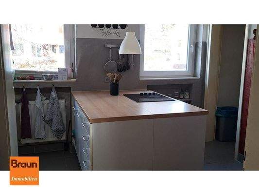 2-3 Fam.-Wohhaus,VS-S, Küche OG