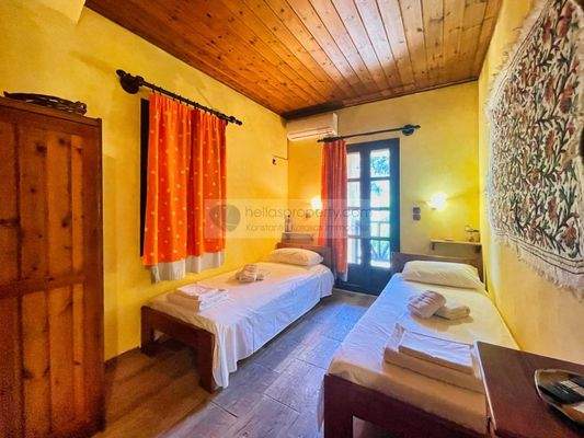 img_e298f424-1732-4dda-a7fa-b7fad6931b29